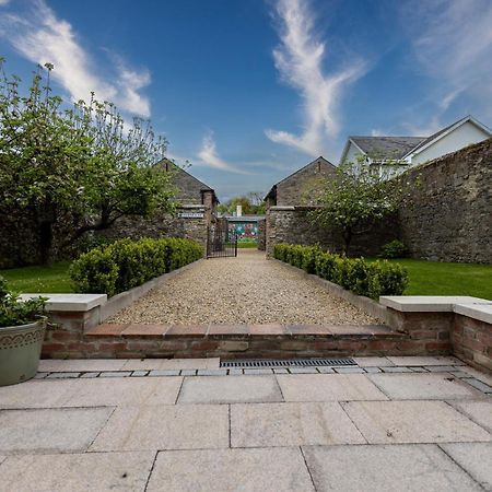 Stay Barrow Blueway - The Stables Monasterevin Exterior photo