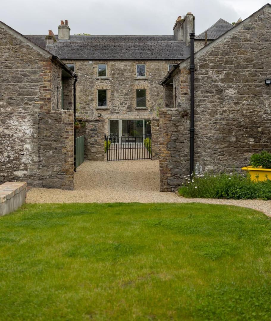 Stay Barrow Blueway - The Stables Monasterevin Exterior photo